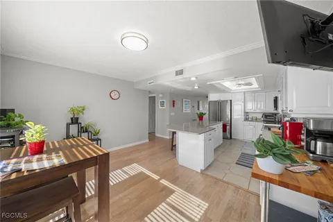 $400,000 | 4013 Southeast 20th Place, Unit 401, Cape Coral, FL 33904