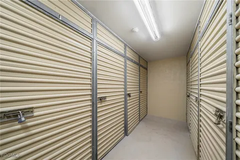 $400,000 | 4013 Southeast 20th Place, Unit 401, Cape Coral, FL 33904