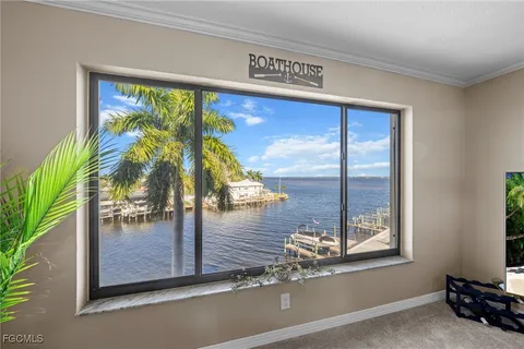 $400,000 | 4013 Southeast 20th Place, Unit 401, Cape Coral, FL 33904