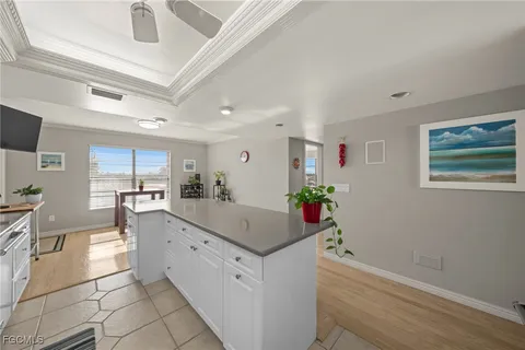 $400,000 | 4013 Southeast 20th Place, Unit 401, Cape Coral, FL 33904