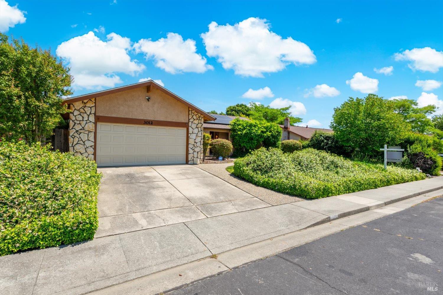 3012 Chestnut Court Fairfield, CA 94533 - Photo 2 of 71