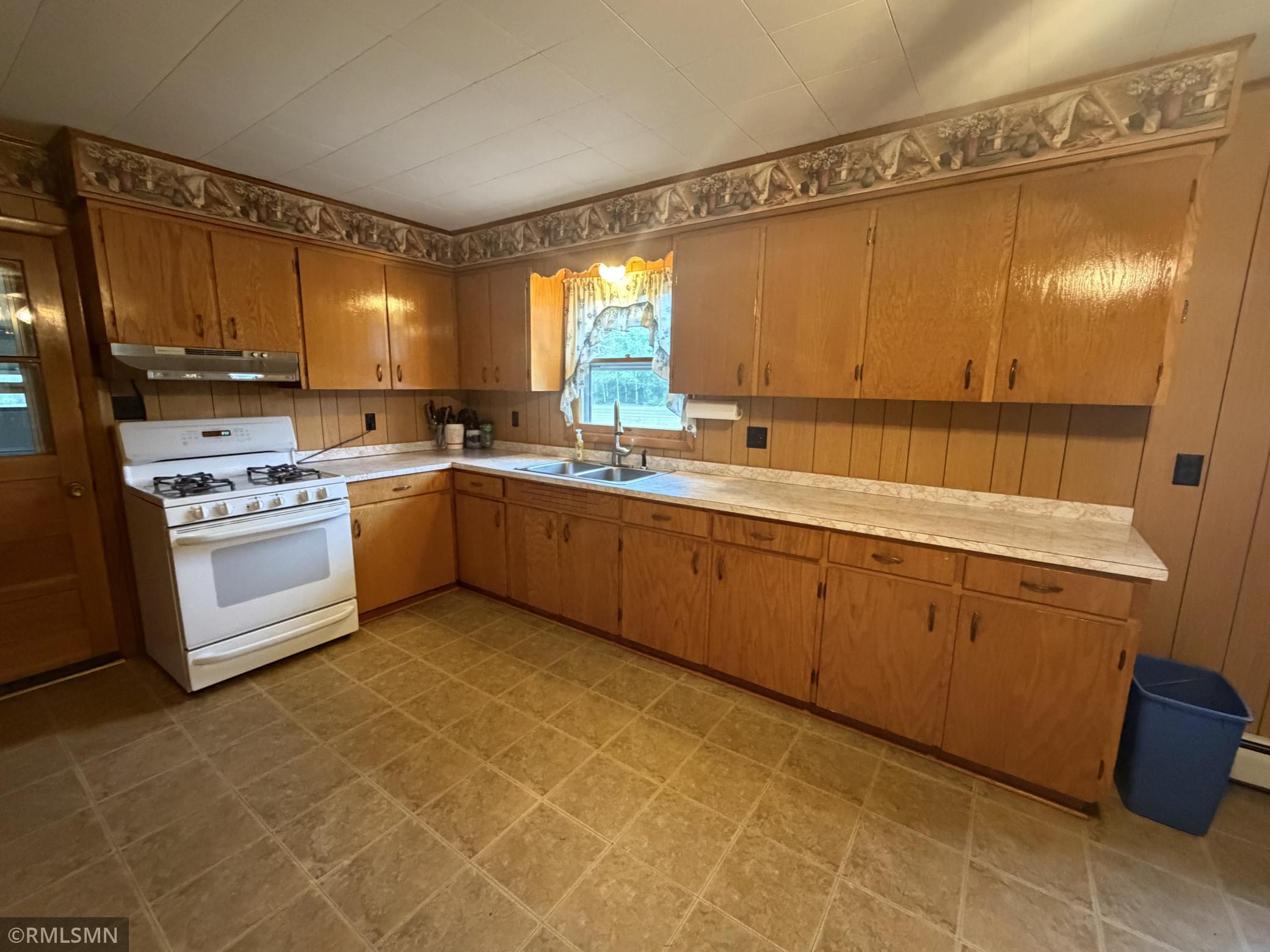 4206 County Rd T Danbury, WI 54830 - Photo 4 of 30
