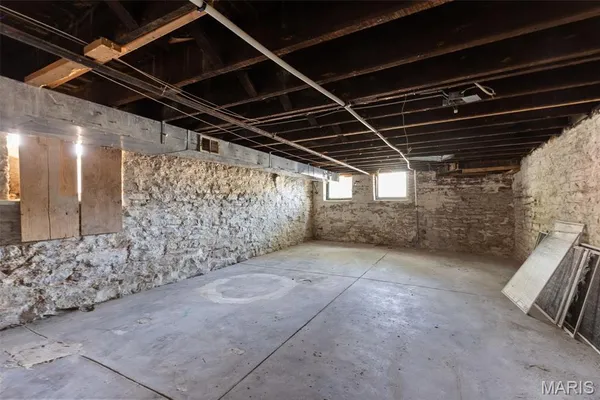 $329,900 | 2336 Russell Boulevard, St. Louis, MO 63104