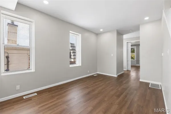 $329,900 | 2336 Russell Boulevard, St. Louis, MO 63104