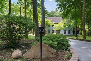 4200 Dublin Road Columbus, OH 43221 - Photo 4 of 19 Front Drive