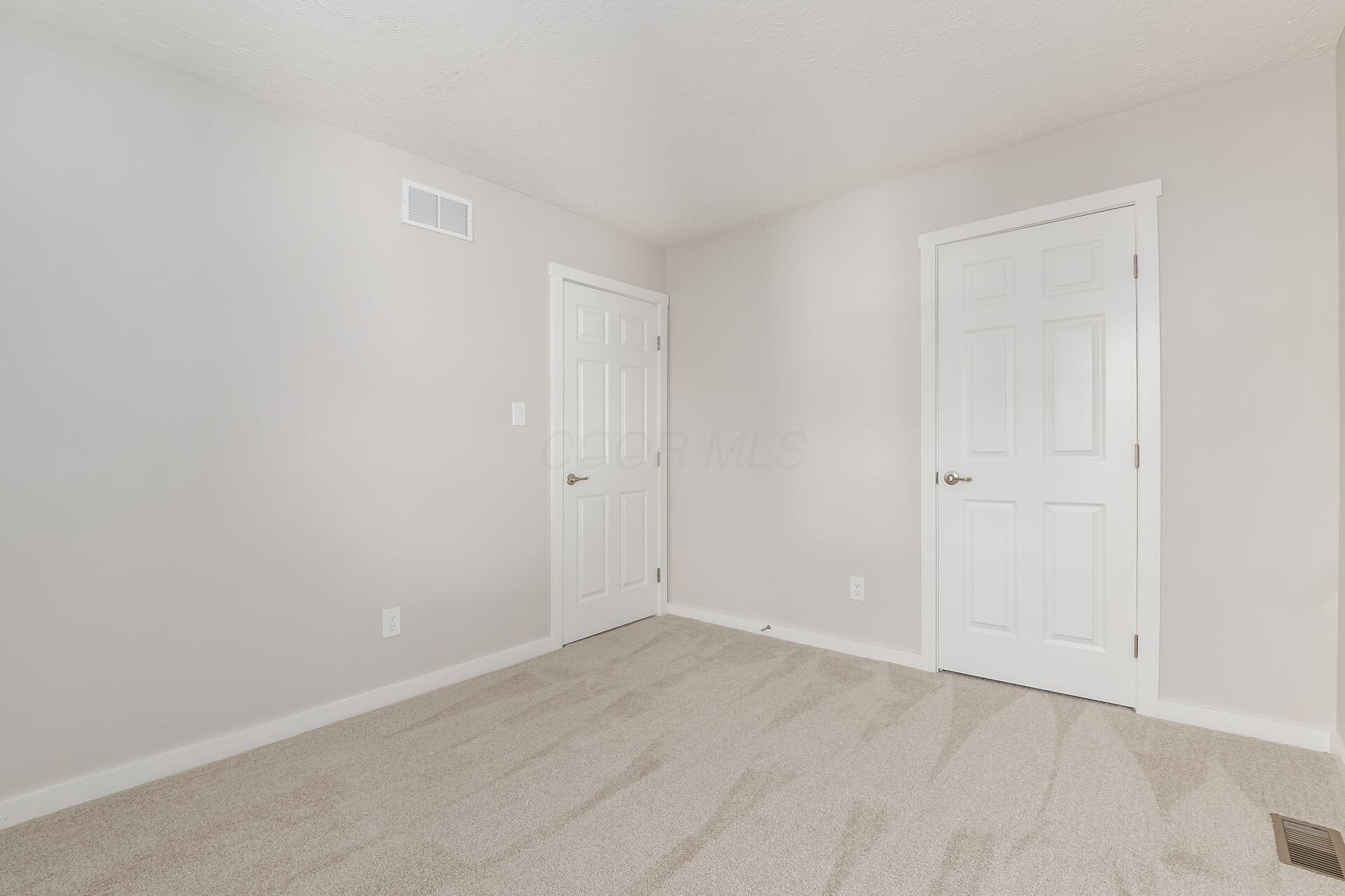 410 Edinburgh Road, Unit 410 Dublin, OH 43017 - Photo 13 of 22 Bedroom 1