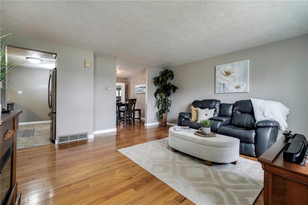 502 Aten Road Coraopolis, PA 15108 - Photo 12 of 25 Gallery Image 12