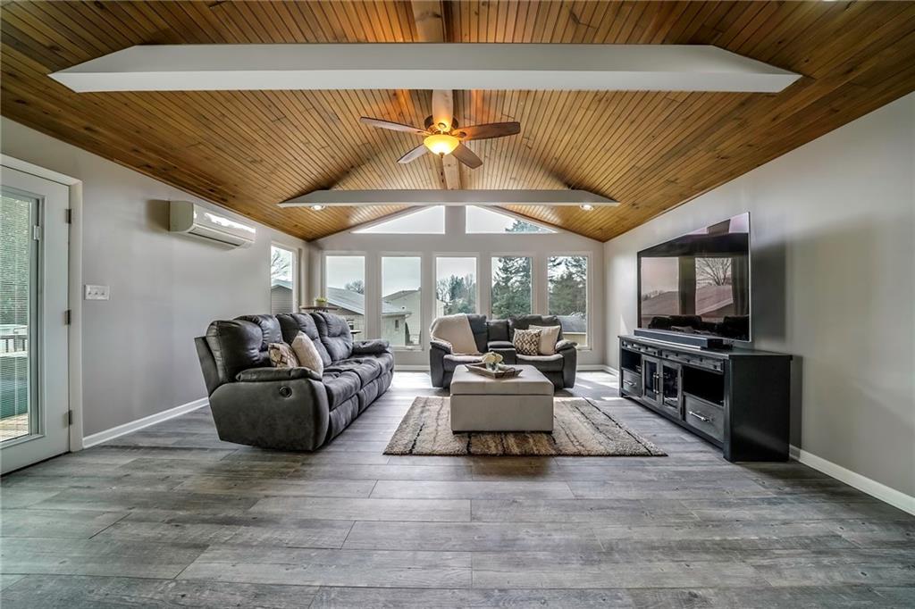 502 Aten Road Coraopolis, PA 15108 - Photo 4 of 25 Gallery Image 4