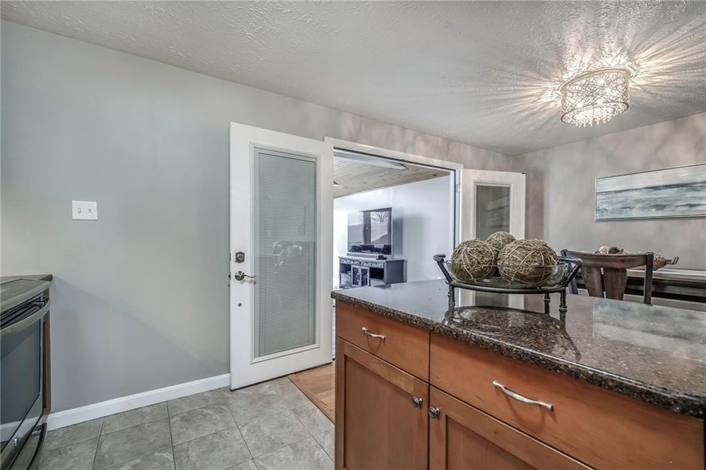 502 Aten Road Coraopolis, PA 15108 - Photo 9 of 25 Gallery Image 9