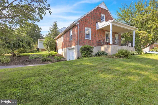 $290,000 | 139 Hillcrest Road, Mohnton, PA 19540