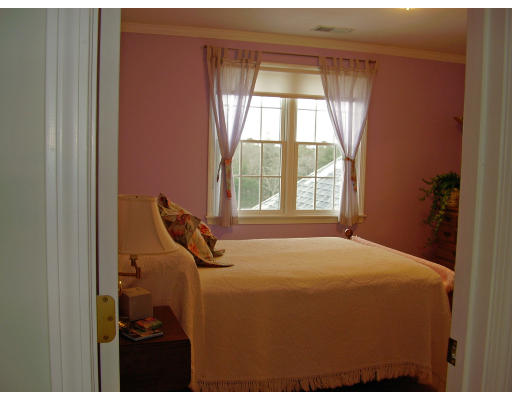 2 Aztec Way Sharon, MA 02067 - Photo 13 of 21 Gallery Image 13