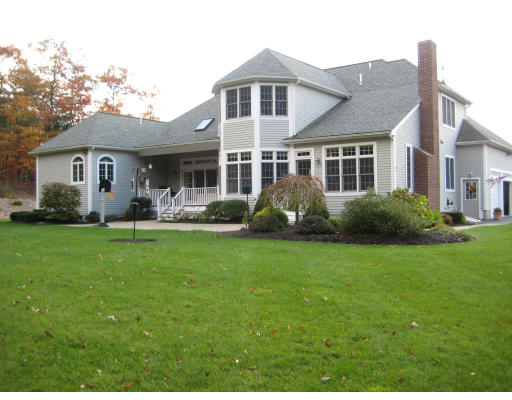 2 Aztec Way Sharon, MA 02067 - Photo 3 of 21 Gallery Image 3