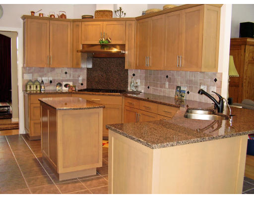 2 Aztec Way Sharon, MA 02067 - Photo 5 of 21 Gallery Image 5