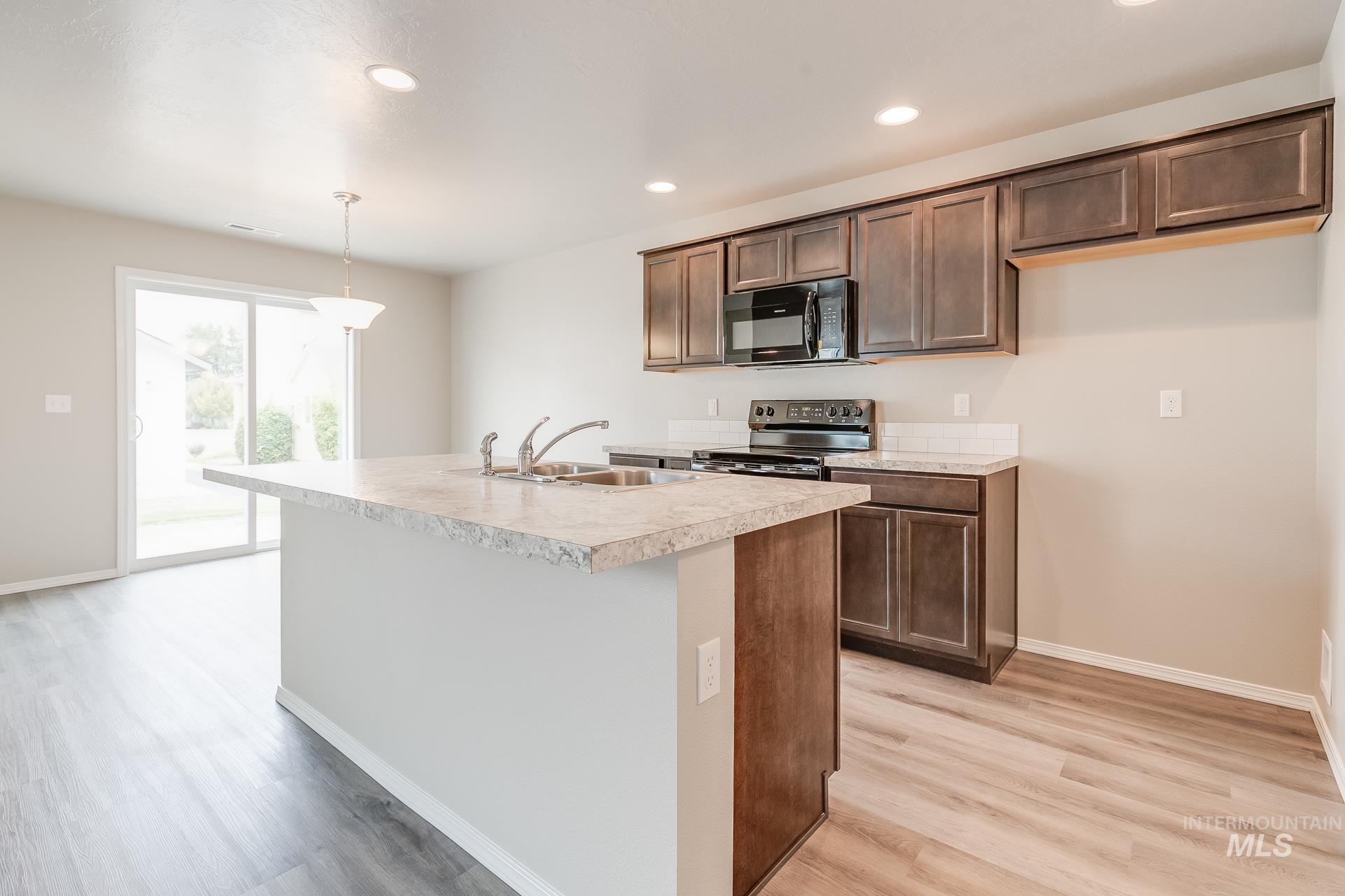 10876 Rutland Street Caldwell, ID 83605 - Photo 4 of 22