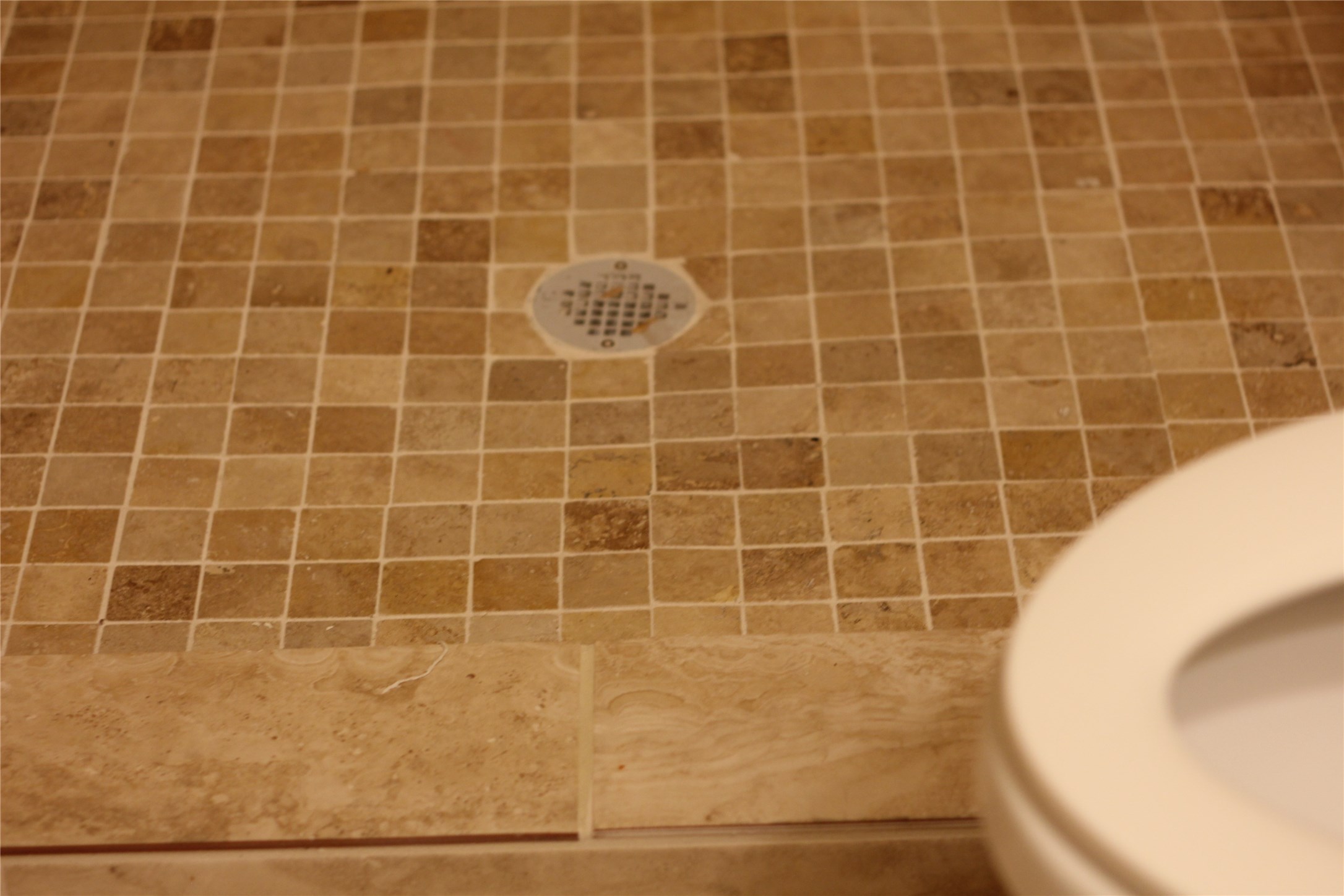7207 Addicks Clodine Road Houston, TX 77083 - Photo 25 of 30 a bathroom with a bathtub
