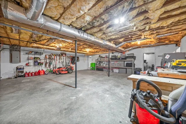 $874,900 | 2175 Jim Taylor Road, Woodlawn, TN 37191