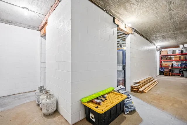 $874,900 | 2175 Jim Taylor Road, Woodlawn, TN 37191