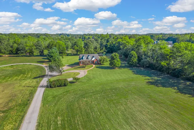 $874,900 | 2175 Jim Taylor Road, Woodlawn, TN 37191
