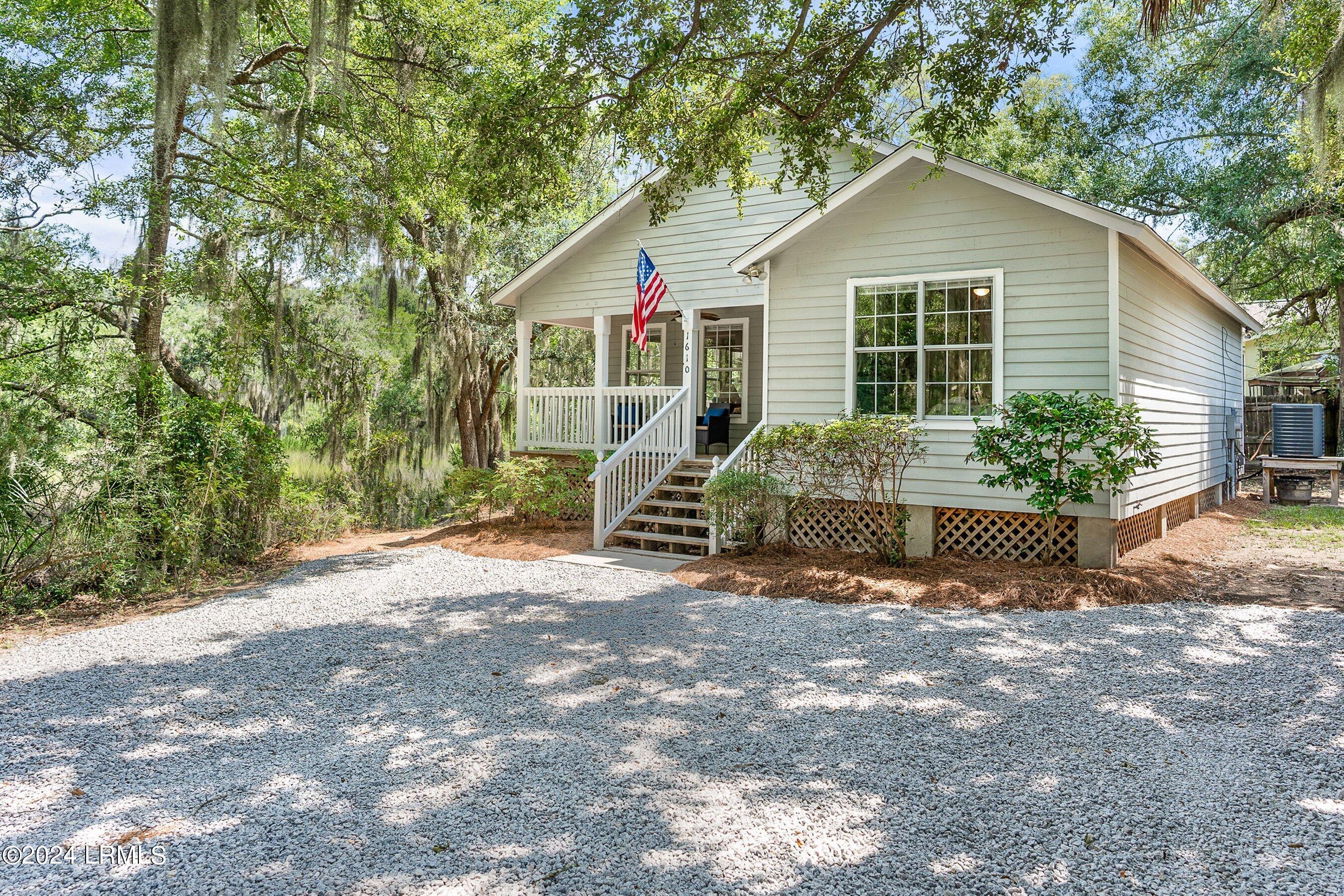 1610 Old Shell Road Port Royal, SC 29935 - Photo 6 of 32 DSC06468-10-1.jpg-SMALL
