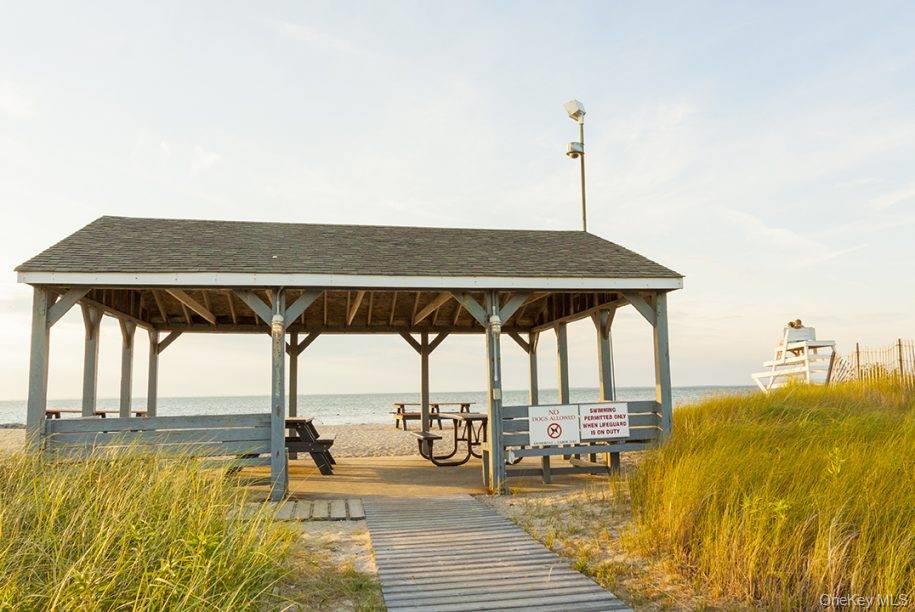 78 Water Hole Road East Hampton, NY 11937 - Photo 29 of 31