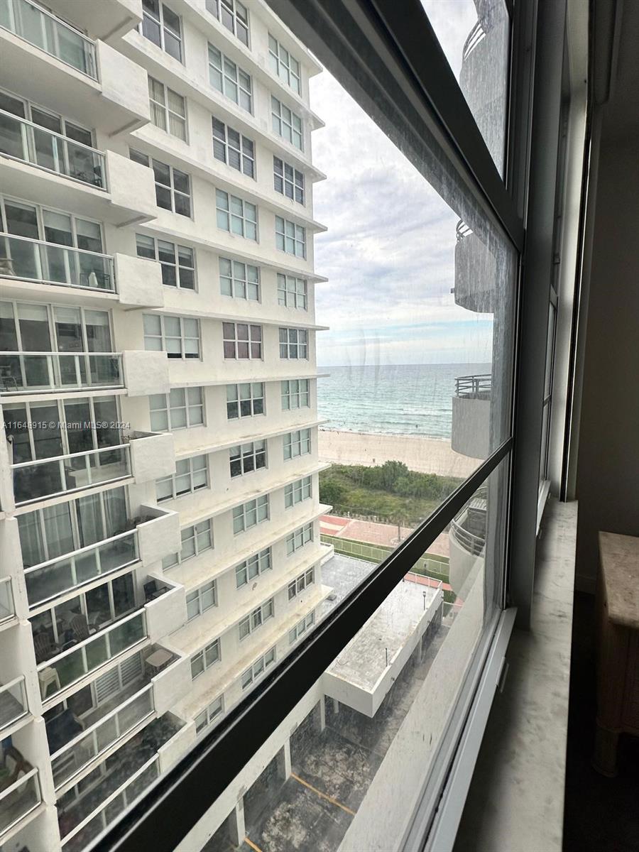 5555 Collins Avenue, Unit 10B Miami Beach, FL 33140 - Photo 12 of 38
