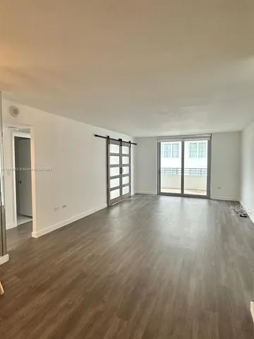 $500,000 | 5555 Collins Avenue, Unit 10B, Miami Beach, FL 33140