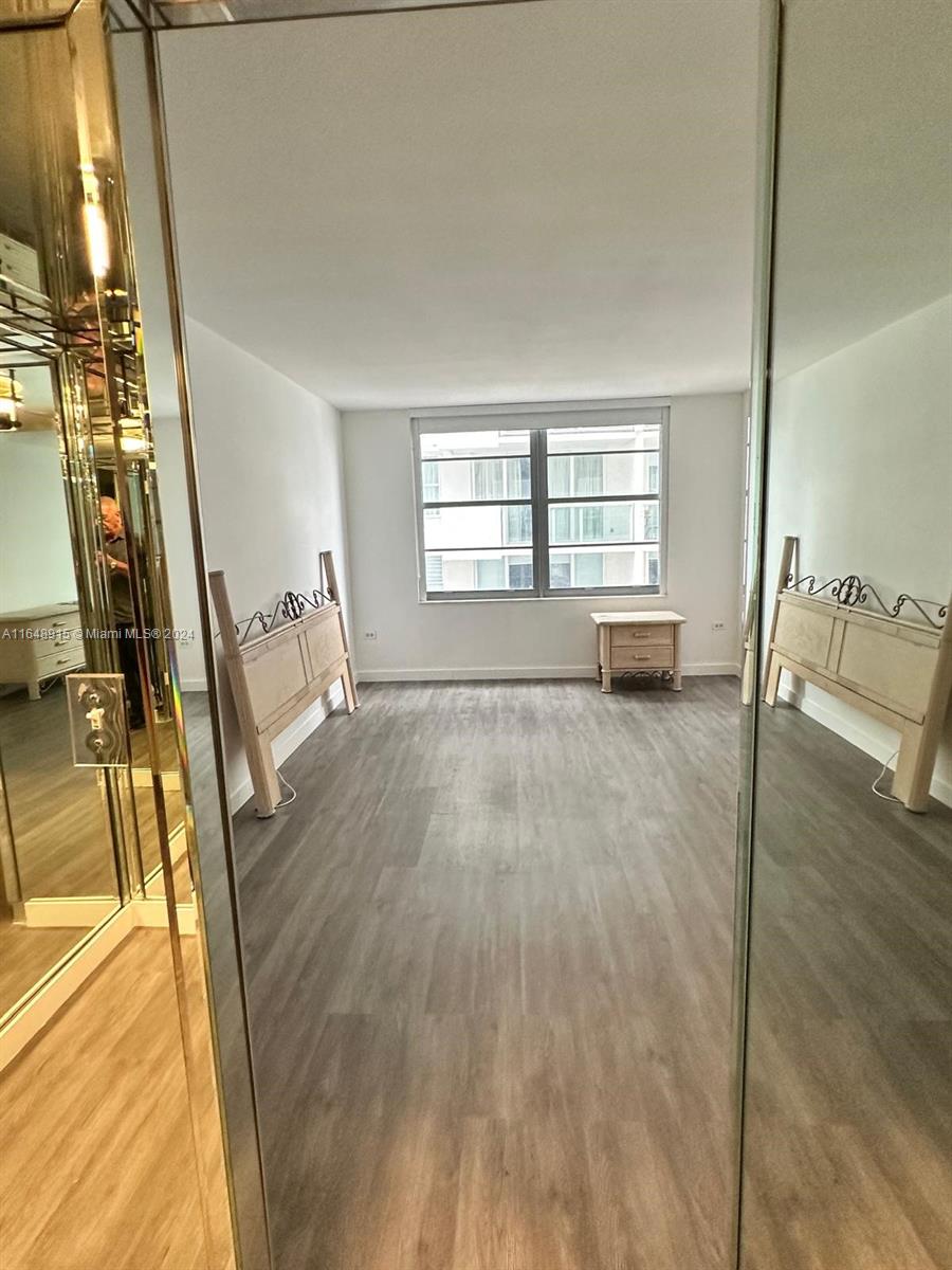 5555 Collins Avenue, Unit 10B Miami Beach, FL 33140 - Photo 26 of 38