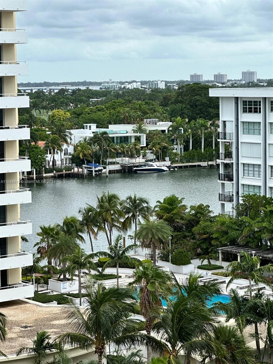 5555 Collins Avenue, Unit 10B Miami Beach, FL 33140 - Photo 9 of 38