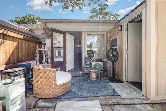 $262,500 | 13611 Flagstone Lane, Dallas, TX 75240