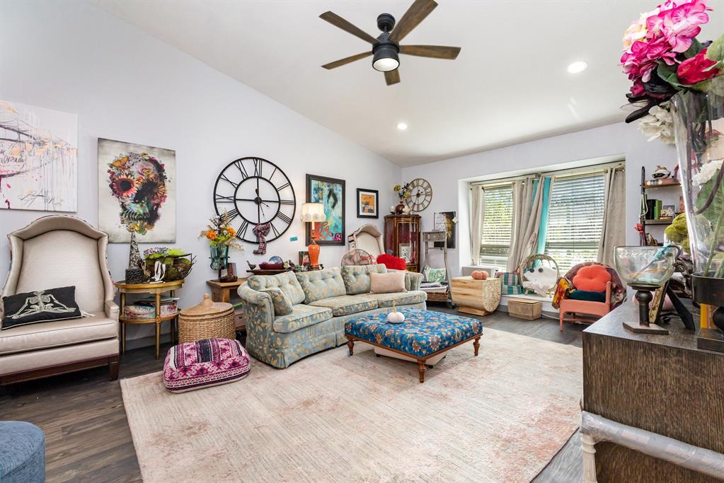 13611 Flagstone Lane Dallas, TX 75240 - Photo 8 of 35