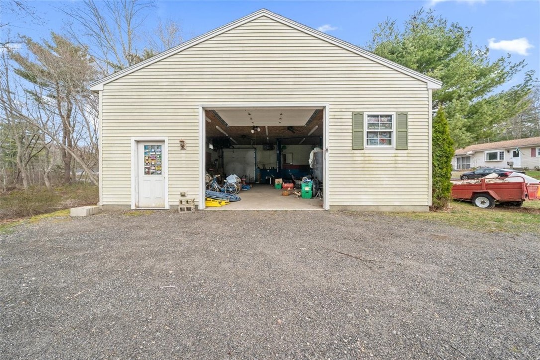 10 Jade Road Coventry, RI 02816 - Photo 32 of 45