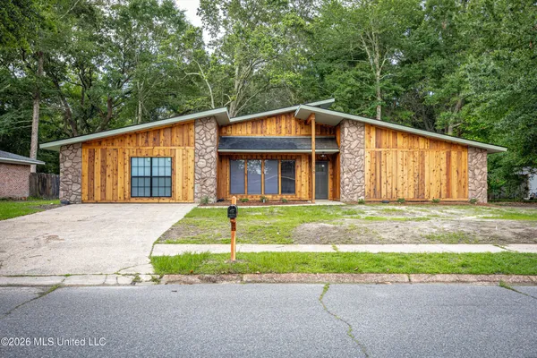 $2,500 | 106 Booth Circle, Ocean Springs, MS 39564