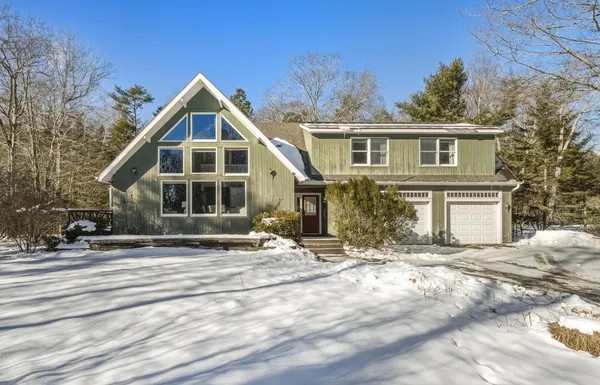 $752,000 | 17 Arnold Road, Freeport, ME 04032