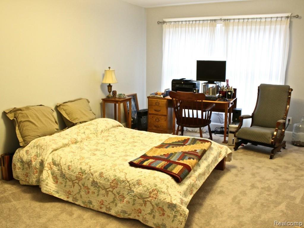 245 Pepper Tree Lane Rochester, MI 48309 - Photo 63 of 72 3rd Bedroom