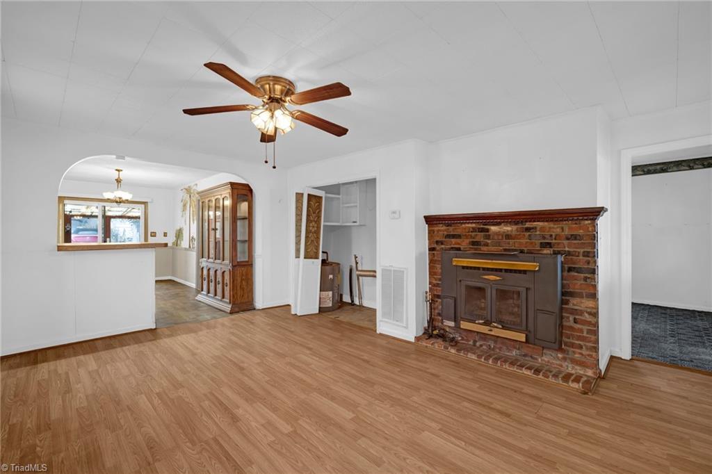 2407 Robbins Street High Point, NC 27263 - Photo 6 of 29 Gallery Image 6