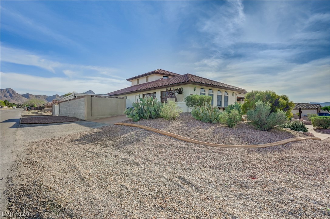 1591 Rocking Horse Drive Henderson, NV 89002 - Photo 3 of 74