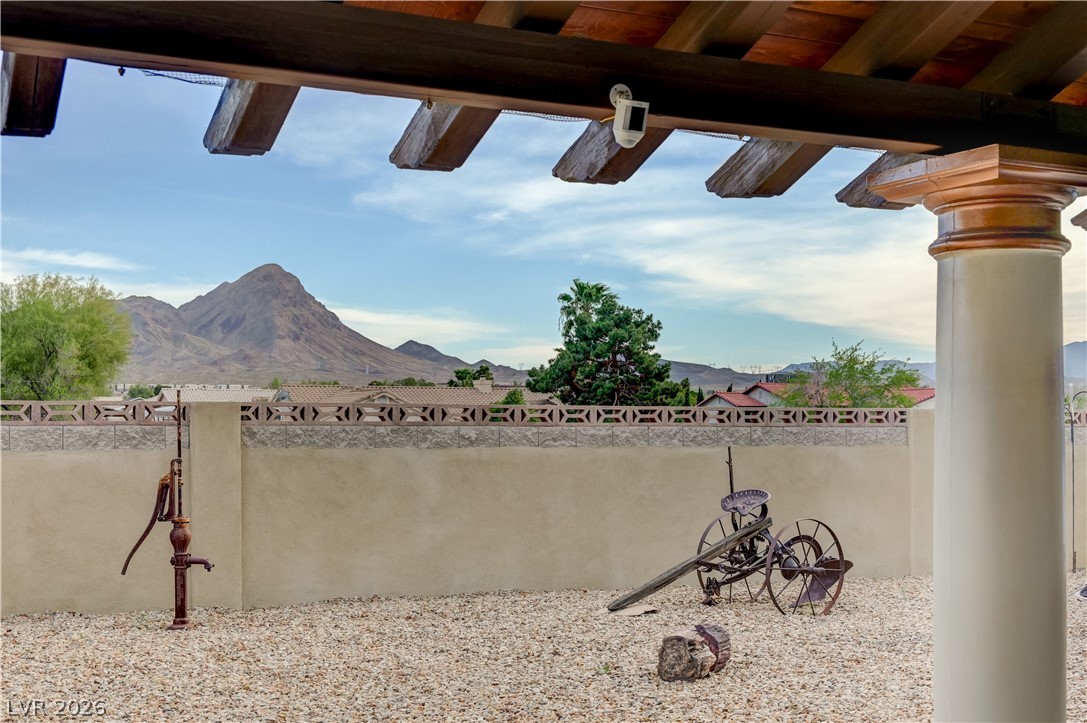 1591 Rocking Horse Drive Henderson, NV 89002 - Photo 59 of 74