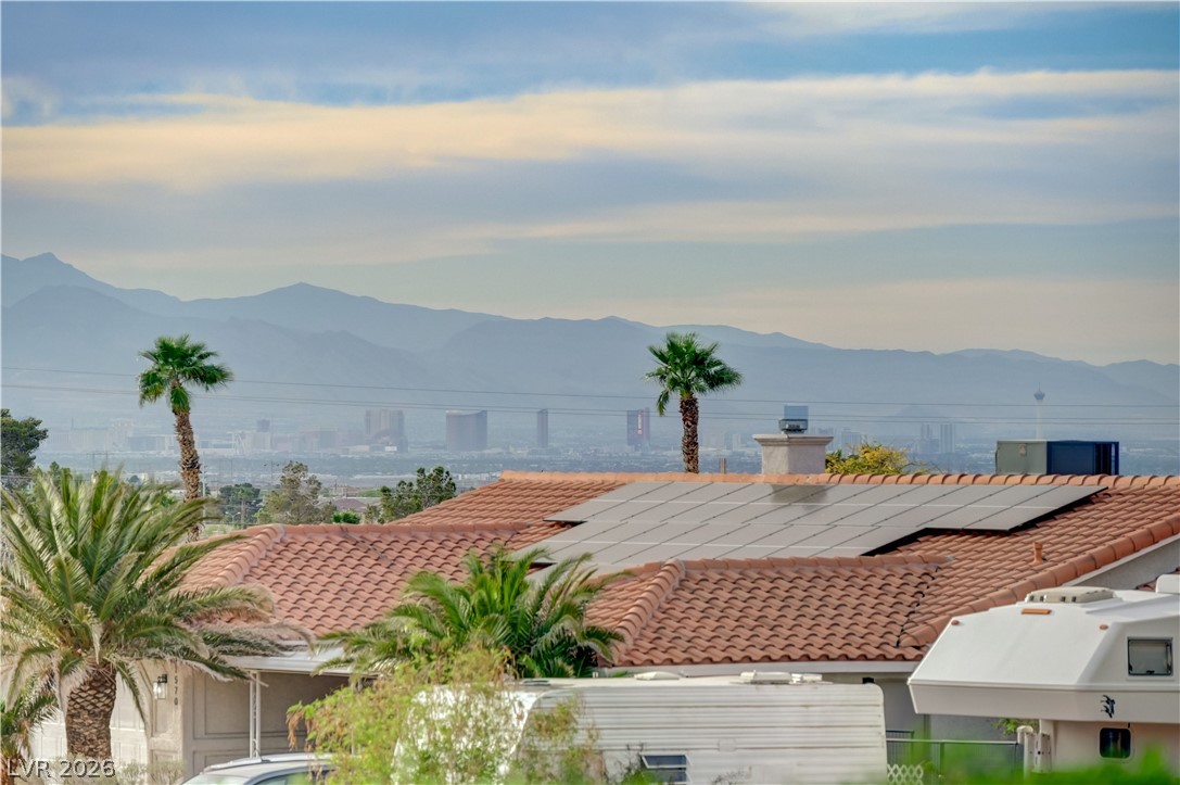 1591 Rocking Horse Drive Henderson, NV 89002 - Photo 73 of 74