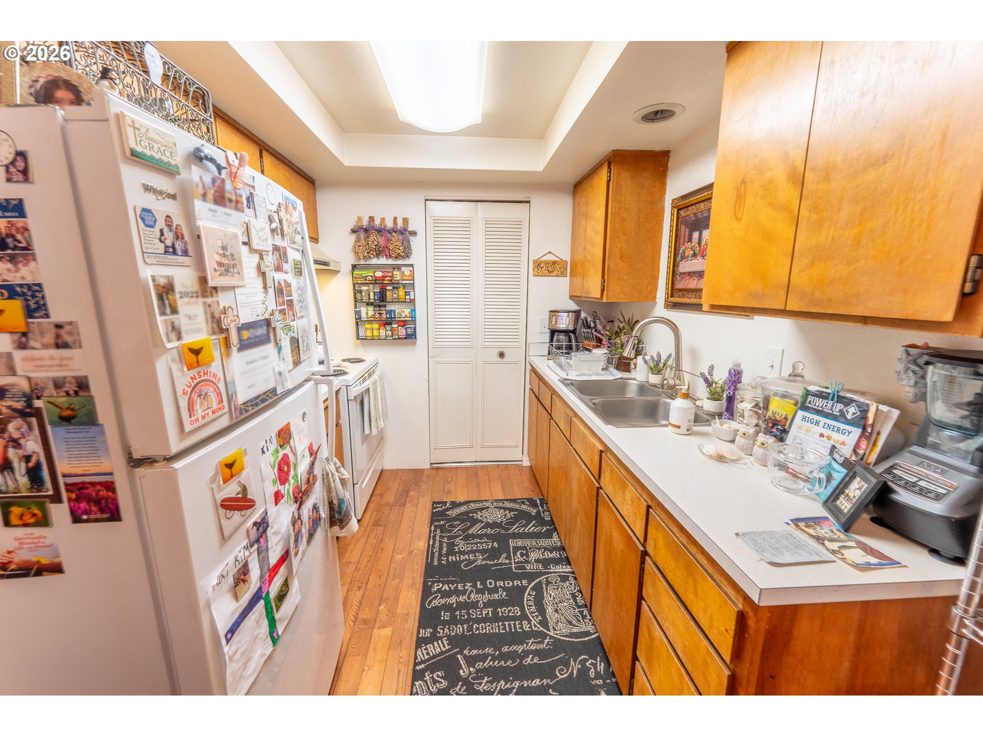 2025 Pine Street Florence, OR 97439 - Photo 24 of 29 Kitchen
