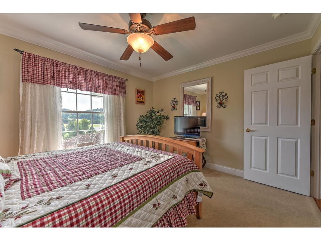 671 Ridgecrest Road Jonesborough, TN 37659 - Photo 11 of 29 Photo 11