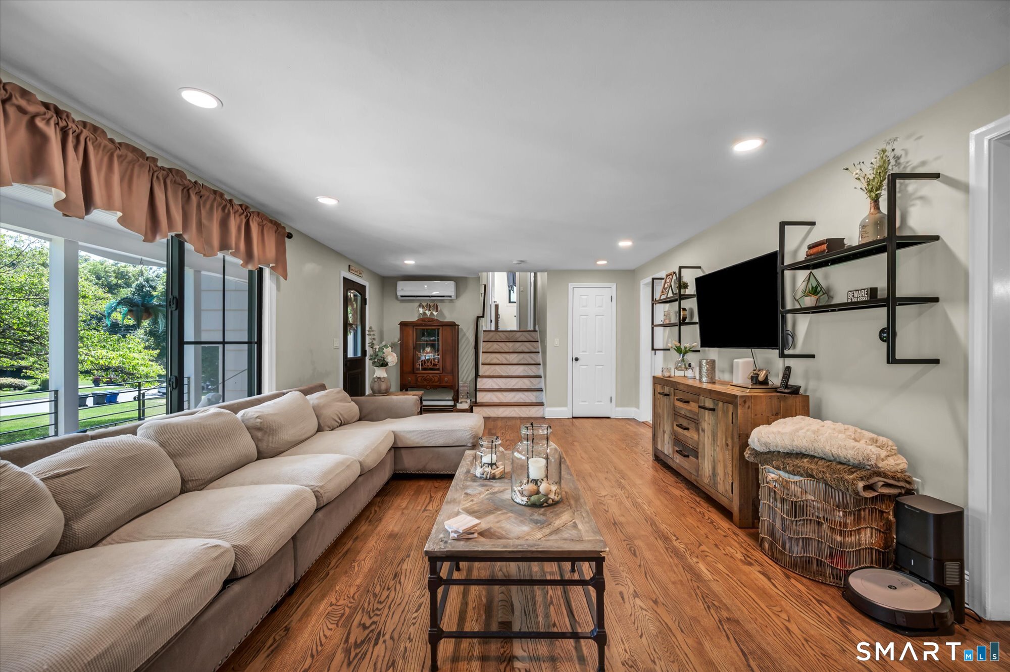 88 Meadow Wood Road Branford, CT 06405 - Photo 7 of 39