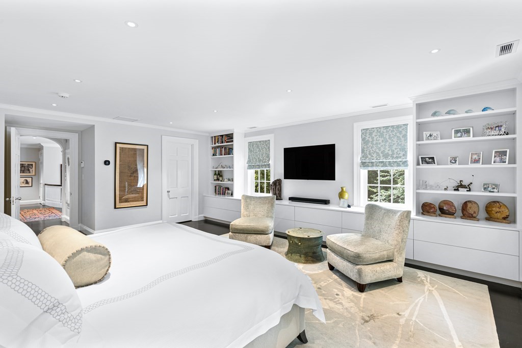 35 Wykeham Road Newton, MA 02465 - Photo 15 of 35