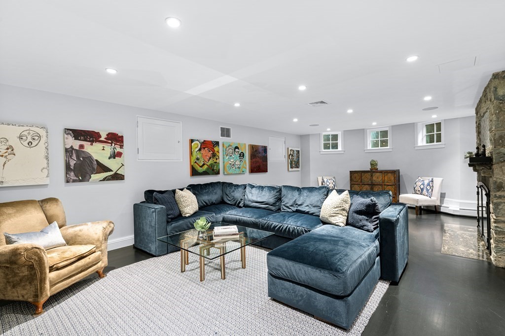 35 Wykeham Road Newton, MA 02465 - Photo 25 of 35