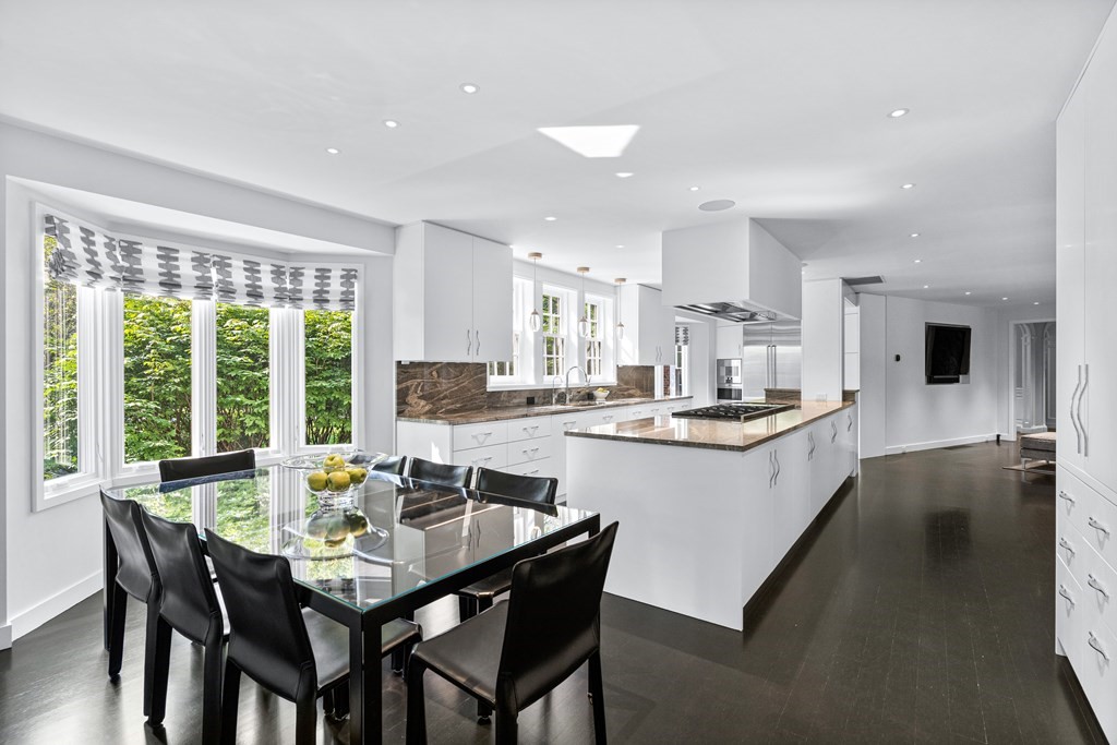 35 Wykeham Road Newton, MA 02465 - Photo 7 of 35