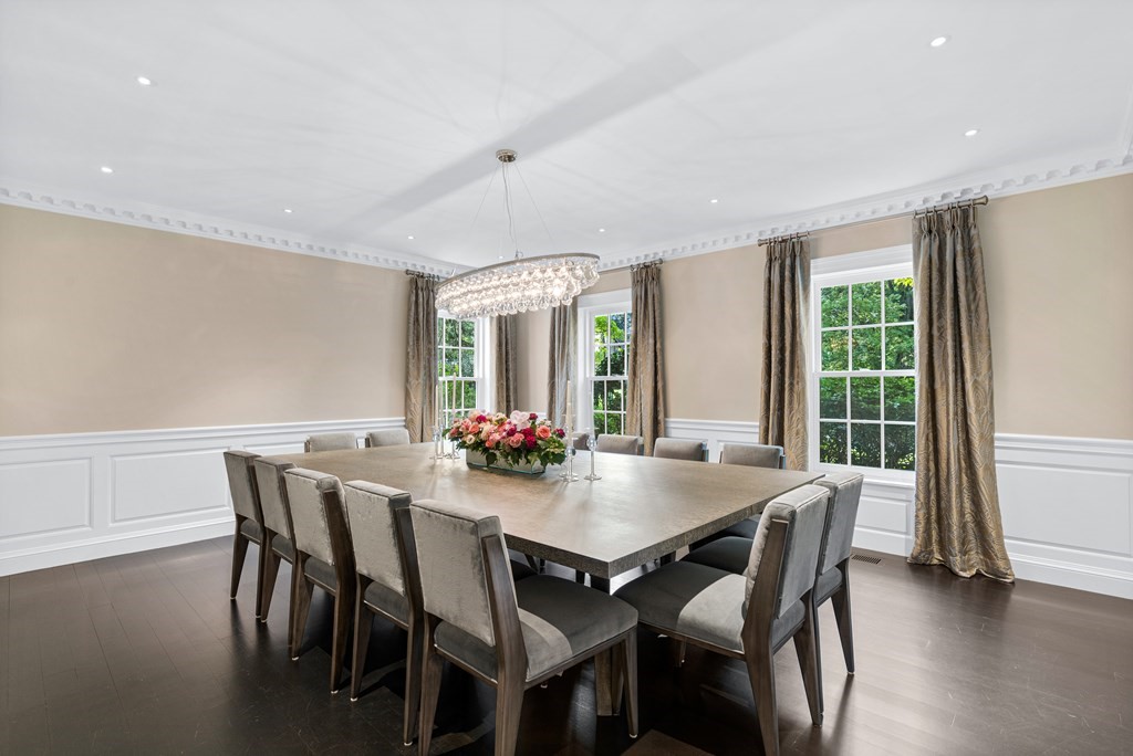 35 Wykeham Road Newton, MA 02465 - Photo 10 of 35