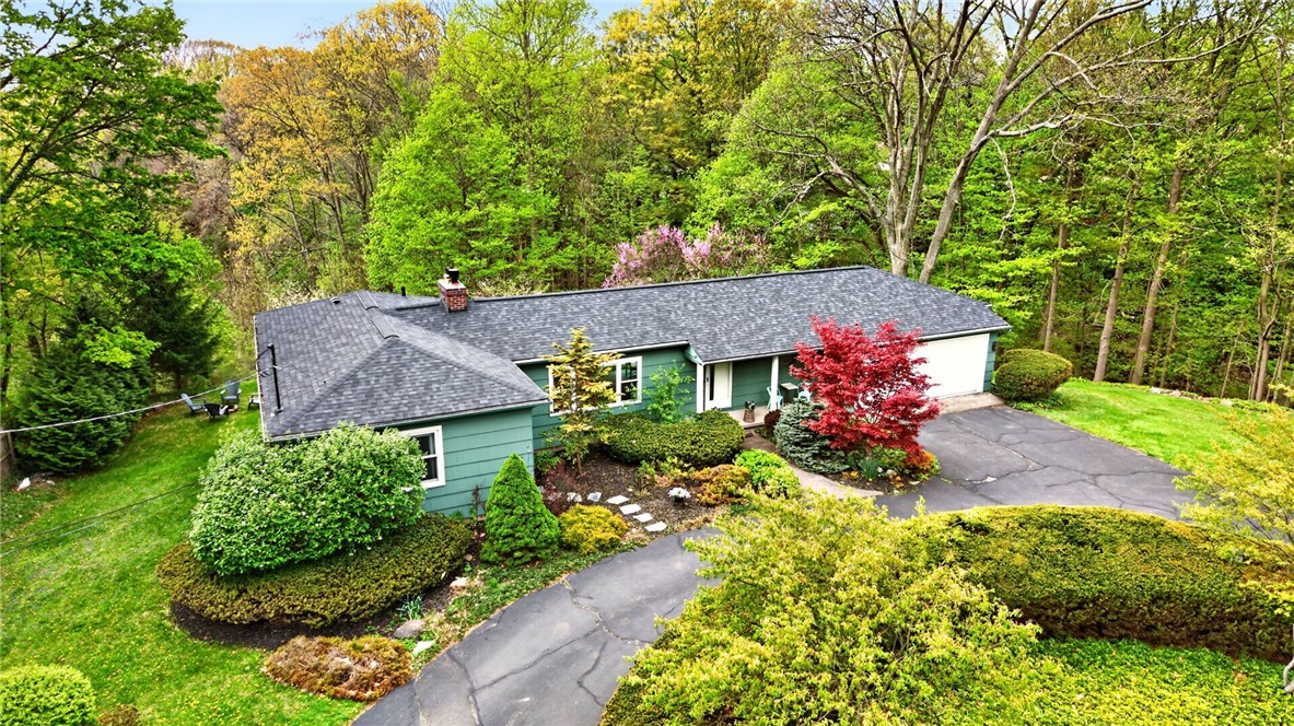 131 Panorama Trail Rochester, NY 14625 - Photo 3 of 50