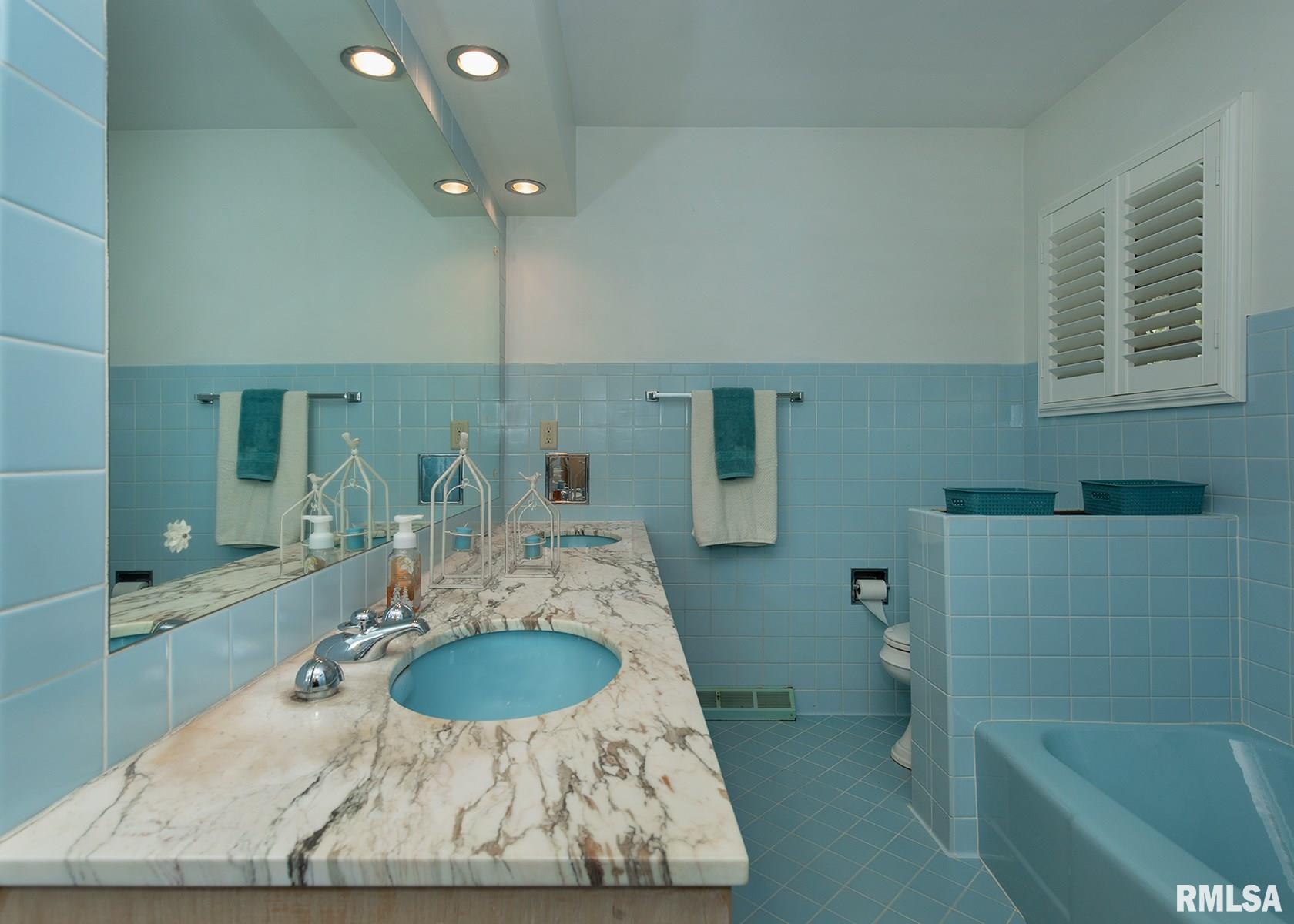 35 Woodley Road Rock Island, IL 61201 - Photo 14 of 30 Gallery Image 14