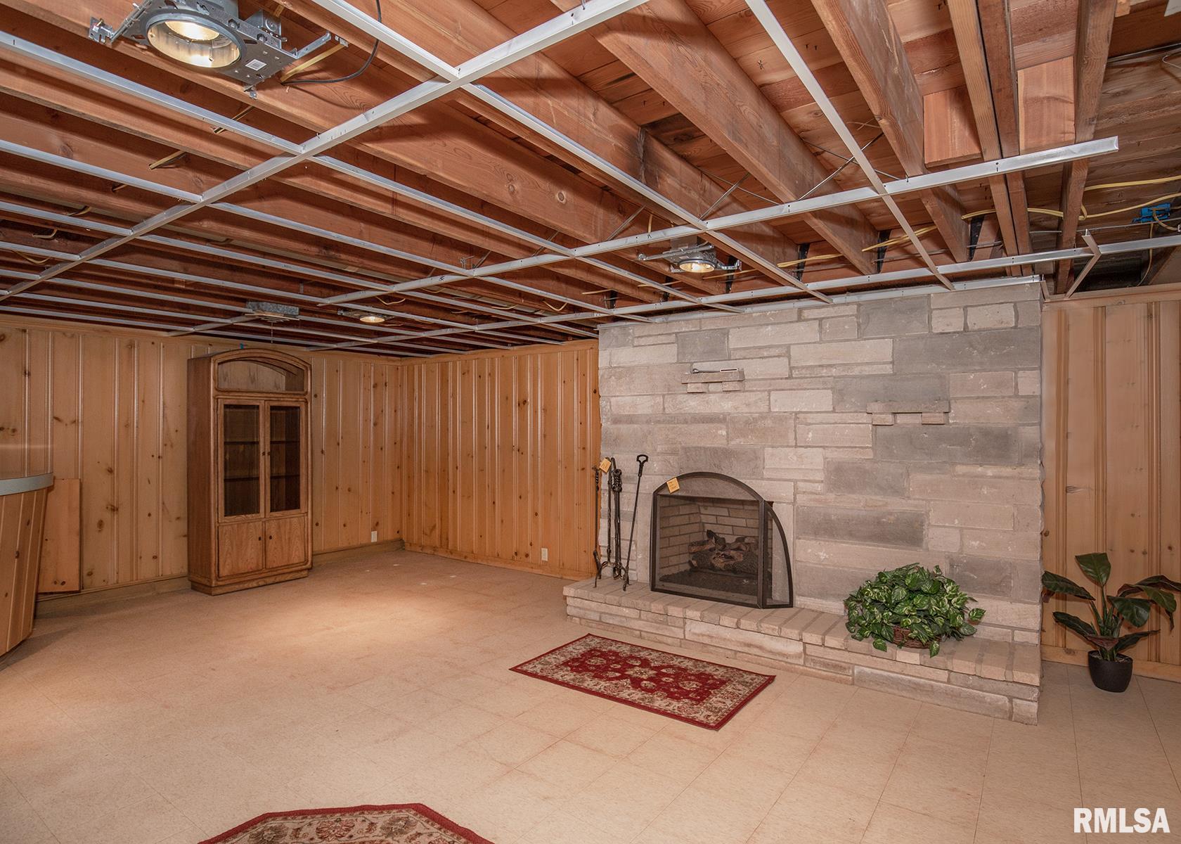 35 Woodley Road Rock Island, IL 61201 - Photo 20 of 30 Gallery Image 20