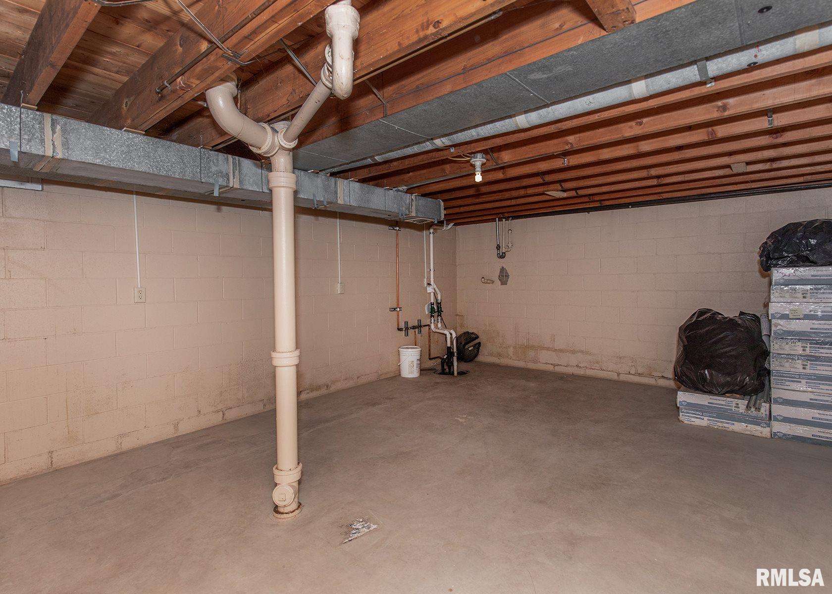 35 Woodley Road Rock Island, IL 61201 - Photo 25 of 30 Gallery Image 25