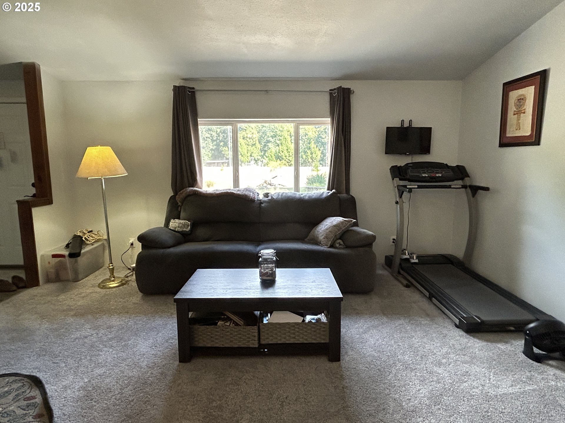 1538 Upper Cow Creek Road Azalea, OR 97410 - Photo 14 of 32 Family Room